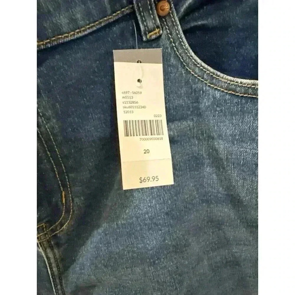 Lane Bryant Signature Fit Boyfriend Midi Shorts Size 20, NWT - Picture 4 of 7